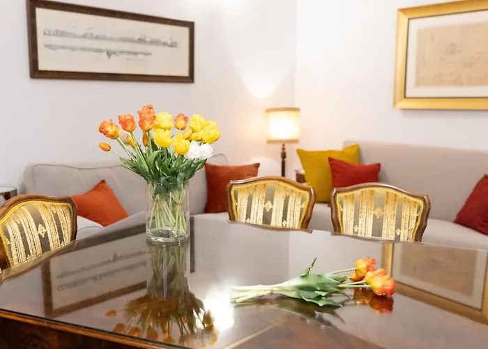 Ca' Spadoni, Centro Storico, Piano Terra, Ingresso Indipendente, Teatro, Parcheggio, *