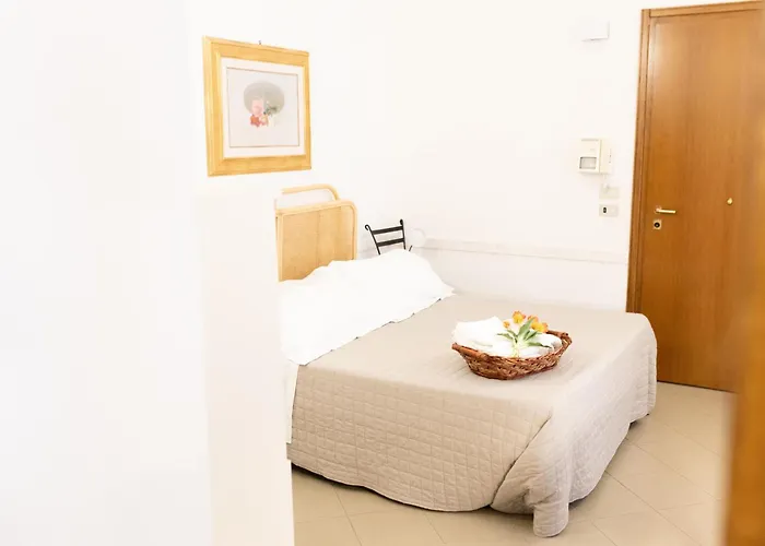 Ca' Spadoni, Centro Storico, Piano Terra, Ingresso Indipendente, Teatro, Parcheggio, Apartamento Imola