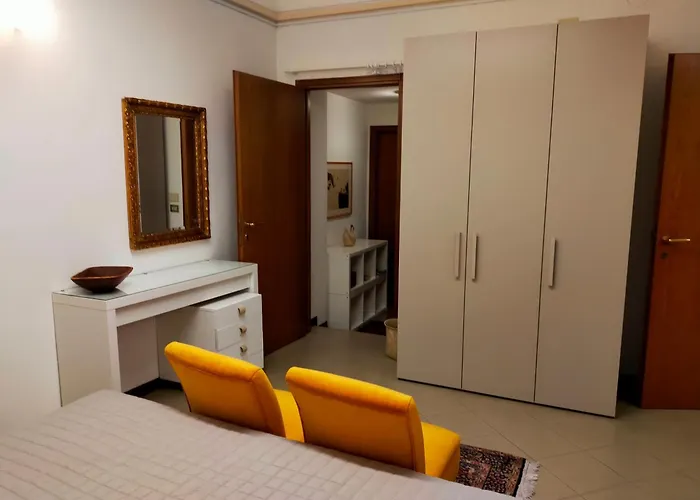 Apartamento Ca' Spadoni, Centro Storico, Piano Terra, Ingresso Indipendente, Teatro, Parcheggio,