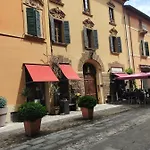 Ca' Spadoni, Centro Storico, Piano Terra, Ingresso Indipendente, Teatro, Parcheggio, Imola