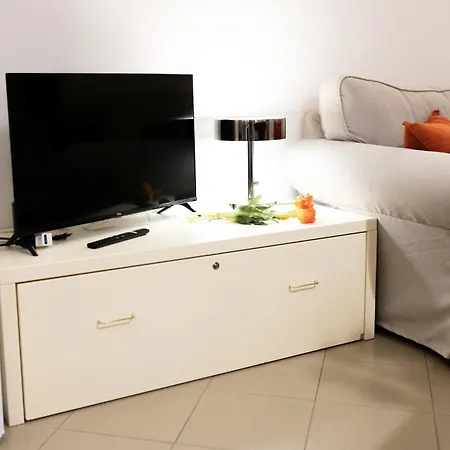 Ca' Spadoni, Centro Storico, Piano Terra, Ingresso Indipendente, Teatro, Parcheggio, Apartament *