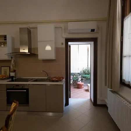Ca' Spadoni, Centro Storico, Piano Terra, Ingresso Indipendente, Teatro, Parcheggio, *