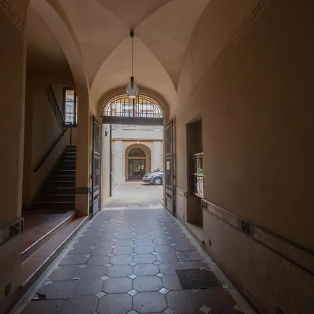 Ca' Spadoni, Centro Storico, Piano Terra, Ingresso Indipendente, Teatro, Parcheggio,