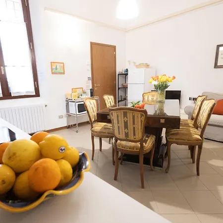 Ca' Spadoni, Centro Storico, Piano Terra, Ingresso Indipendente, Teatro, Parcheggio, Apartamento