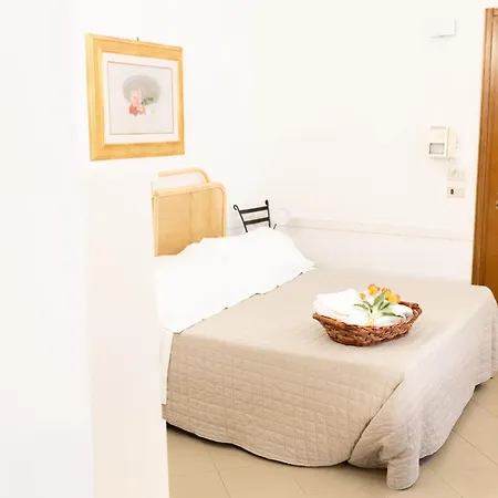 Ca' Spadoni, Centro Storico, Piano Terra, Ingresso Indipendente, Teatro, Parcheggio, 아파트 이몰라