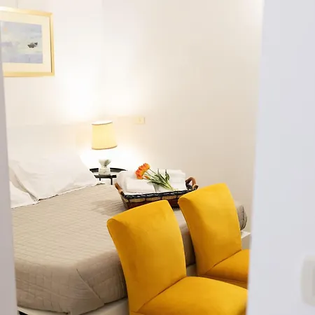 Apartment Ca' Spadoni, Centro Storico, Piano Terra, Ingresso Indipendente, Teatro, Parcheggio, Imola