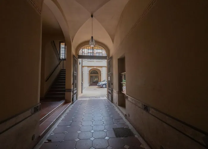 Ca' Spadoni, Centro Storico, Piano Terra, Ingresso Indipendente, Teatro, Parcheggio,