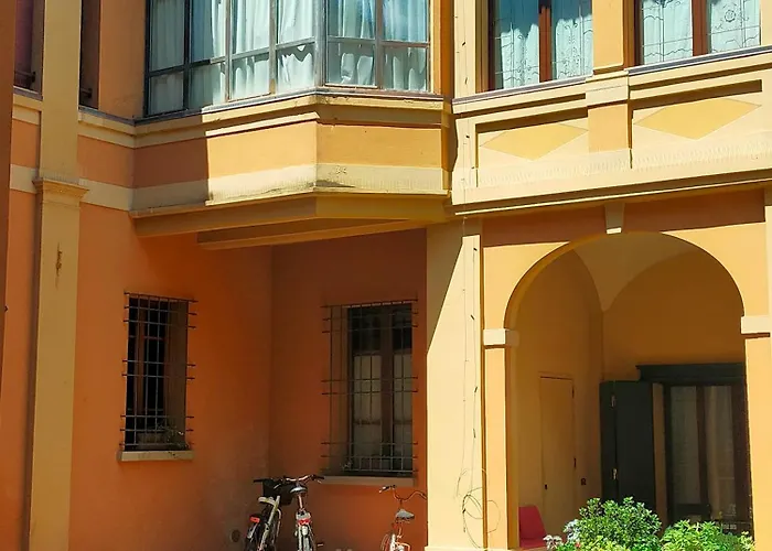 شقة Ca' Spadoni, Centro Storico, Piano Terra, Ingresso Indipendente, Teatro, Parcheggio,